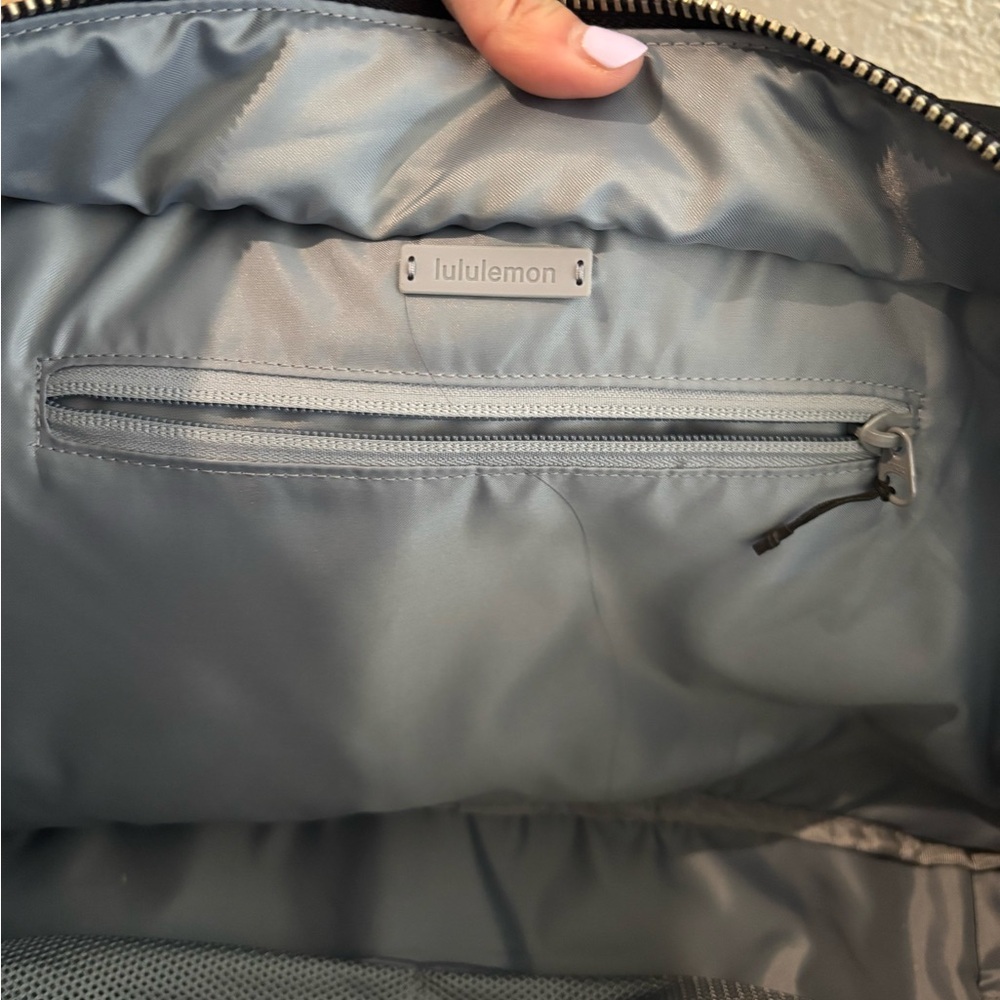 Lululemon Athletica Black Travel Duffel Bag - Picture 5 of 11